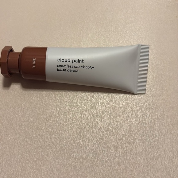 Glossier Cloud Paint in Dune - Picture 5 of 6